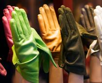 Christmas-Gloves-B.jpg