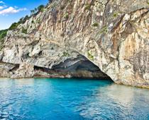 Coasts-Q7-Cave-s.jpg