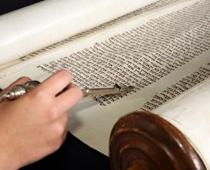 Judaism-torah-B.jpg