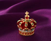 Like-Crown-B.jpg