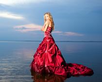 Queen-Dress-B.jpg